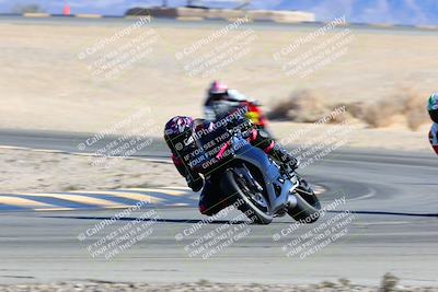 media/Jan-08-2022-SoCal Trackdays (Sat) [[1ec2777125]]/Turn 4 (1145am)/